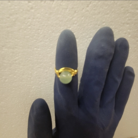 Gold and Natural Green Aventurine Stone Ring - Picture 2 of 7